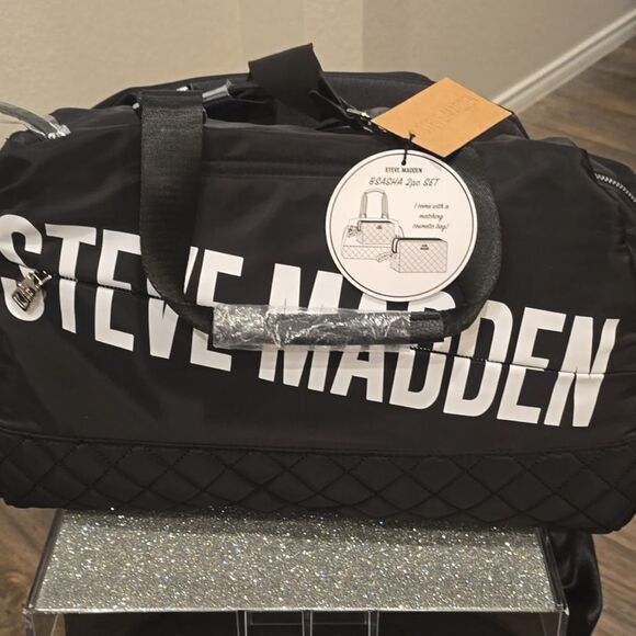 Steve Madden BSasha 3-PC Tote & Cosmetic Bag Set - Picture 8 of 15